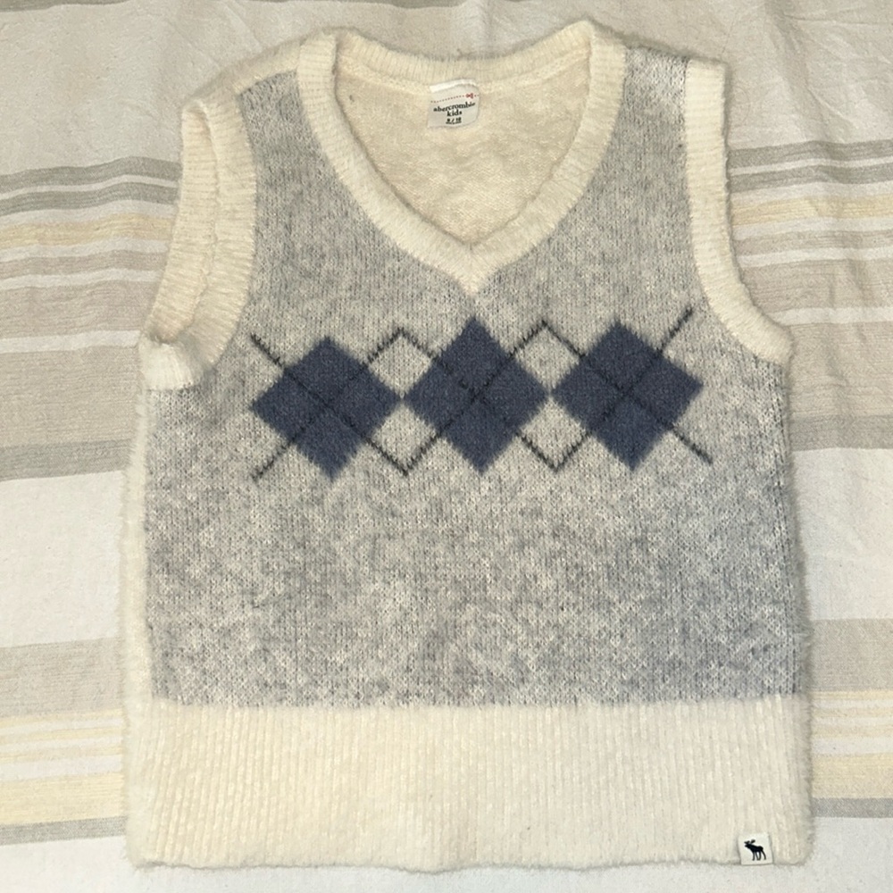 Abercrombie V neck sweater